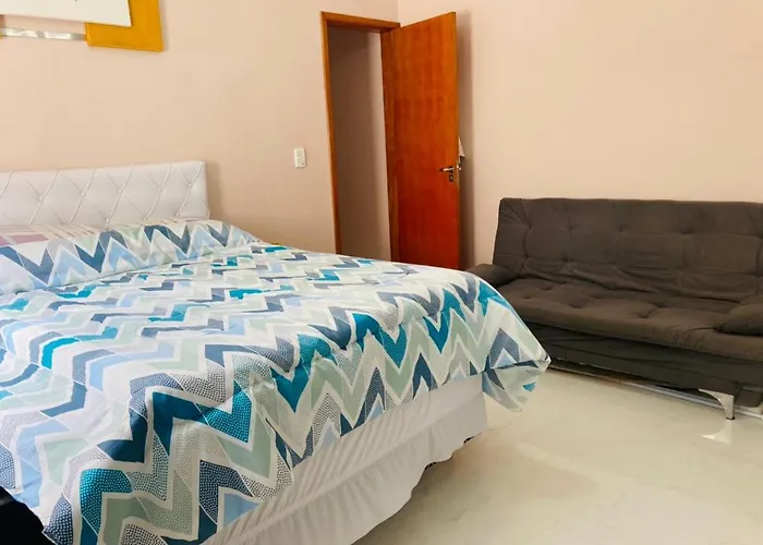 Casa Moderna E Aconchegante A Beira Mar, Com Opcao De Piscina Aquecida Cobrado A Parte, Area Gourmet Com Churrasqueira Em Deck Coberto Frente A Piscina, Aconchegante Sala De Estar Com Lareira, Garagem Para 4 Carros, Casa Pe Na Areia A 50 Metros Da Pr