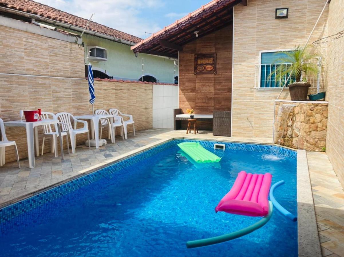 Villa Casa Moderna: Beachfront Retreat With Heated Pool And Gourmet Area
