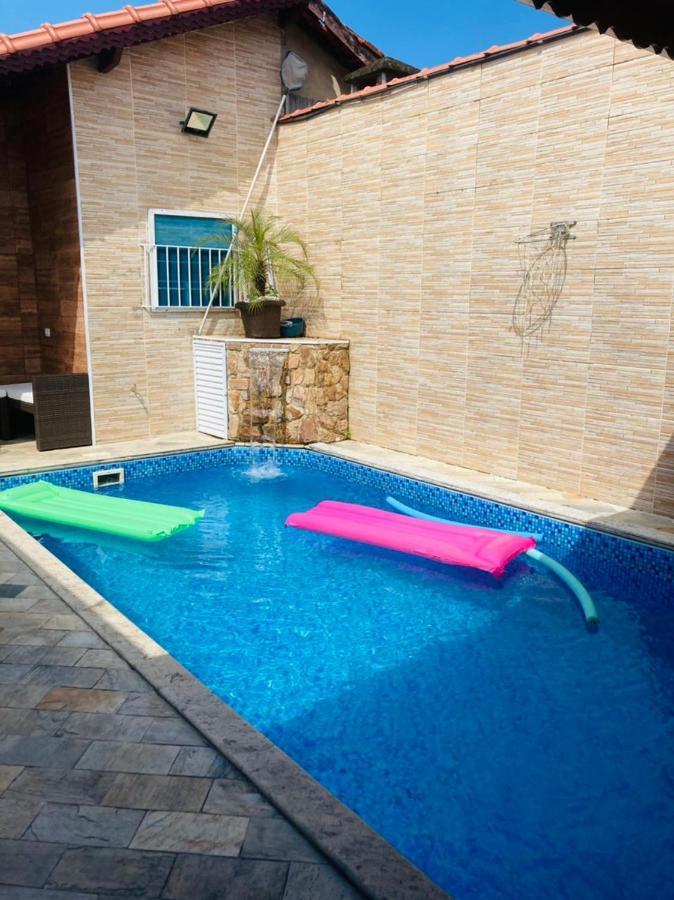 Villa Casa Moderna: Beachfront Retreat With Heated Pool And Gourmet Area