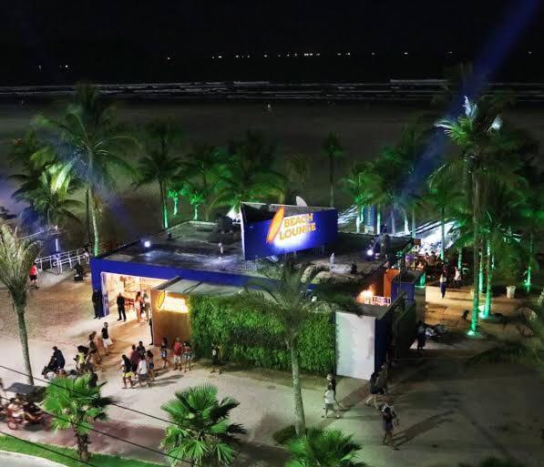 Villa Casa Moderna: Beachfront Retreat With Heated Pool And Gourmet Area Praia Grande (Santos)